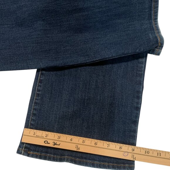 Levi's 415 Relaxed Bootcut Jeans WOMENS size 22W, Stretch, BLUE - Picture 8 of 10